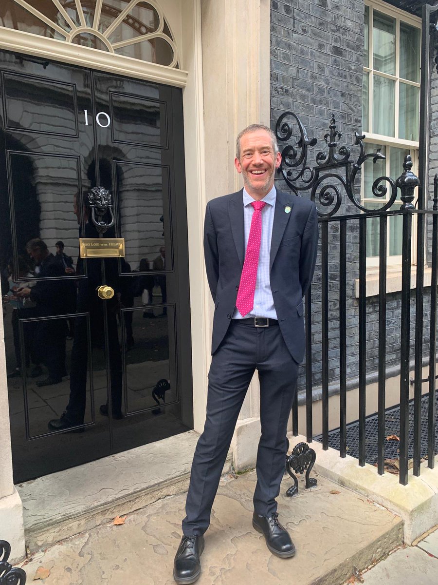 BeeWellUK's tweet photo. Our National Director James Robertson was pleased to join a civil society reception at @10DowningStreet today, where @Keir_Starmer and @lisanandy spoke of the vital role place-based action by civil society can have in transforming lives.
#OurWellbeing #YouthWellbeing #PlaceBased https://t.co/LBm0VlH3Zb