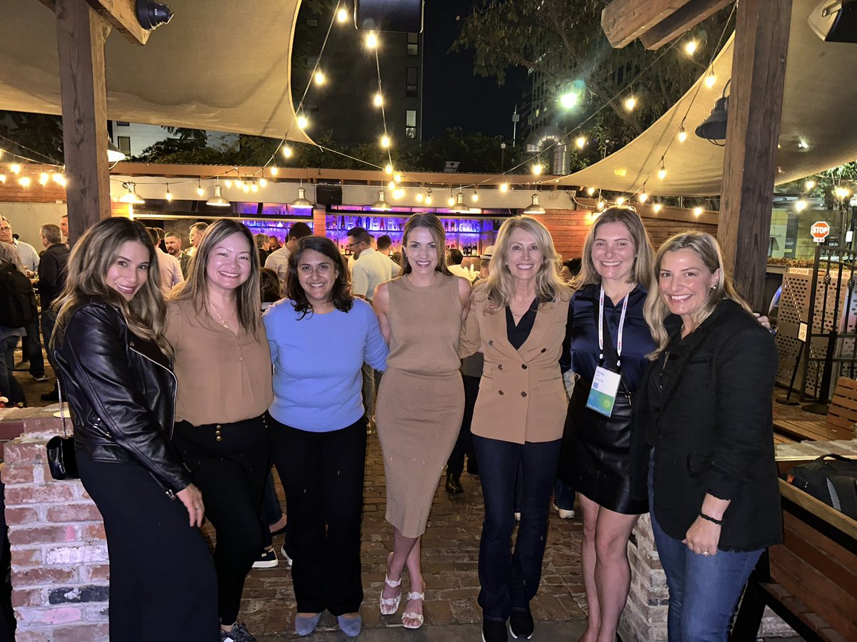 tweetingcasey1's tweet photo. When powerful women from OCI, AMD, Lenovo, and Apple collide https://t.co/04ewqxRaEW