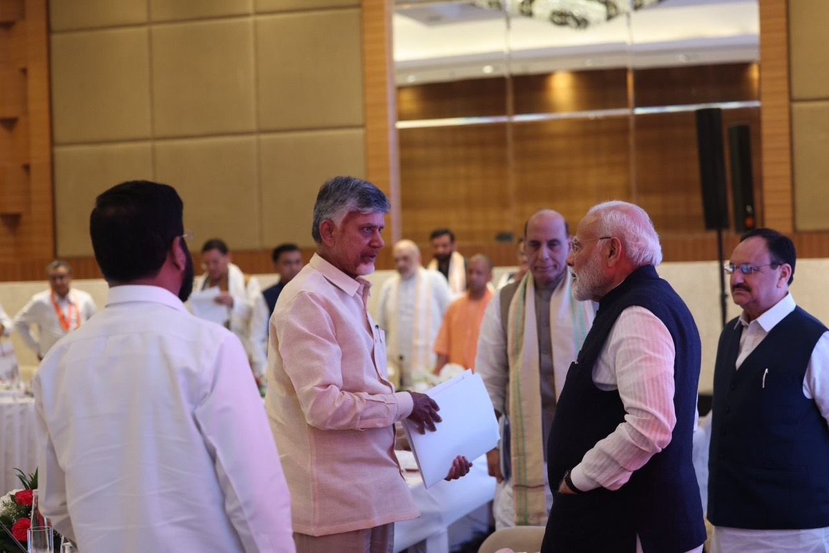 Shylaja_Sakura's tweet photo. All smiles... 😍😍❤️❤️
Burnol moment for Haters 🤭
#NDA
#VikasitAndhra
#VikasitBharath https://t.co/MGYJEbtQKV