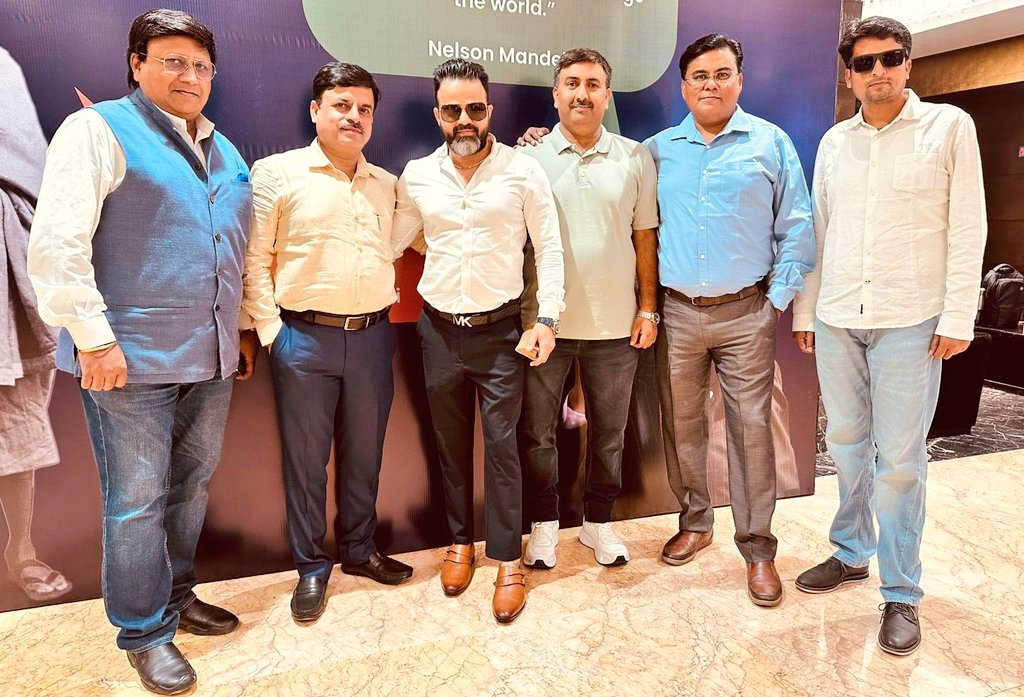 ravibhadoria's tweet photo. #BCrypt2024 &amp; #ActionAIConf
Ready for innovation, networking, and insights? At Radisson Blue Kaushambi Ghaziabad on 18th Oct tomorrow.

@CsharpCorner @mcbeniwal https://t.co/ylw1wX9DH6