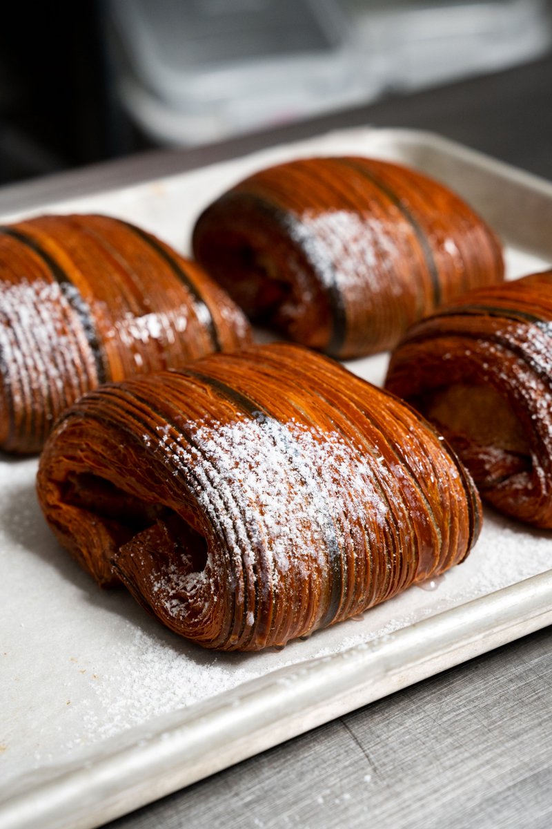 Sweeten up your spooky season with <a href="/BeaucoupBakery/">BeaucoupBakery</a>'s limited-time Halloween treats! Available now until October 31—be sure to preorder before they disappear here: bit.ly/4eZkOSo