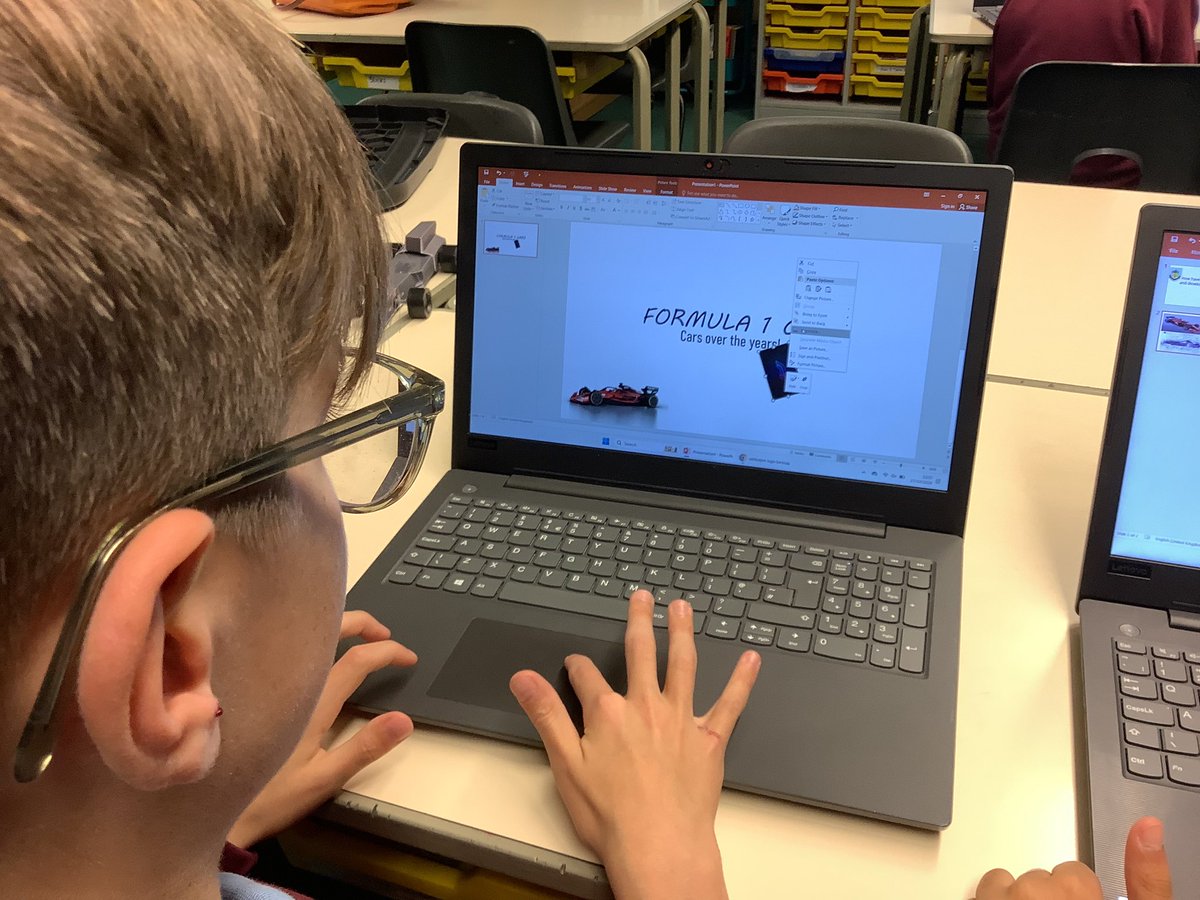 Holytrinityrc's tweet photo. Our after school STEM club were busy looking at different shapes and designs for the outer shell of their car. @BurnleyFC_Com #STEM #primarySTEM https://t.co/SnwdSUxW2X