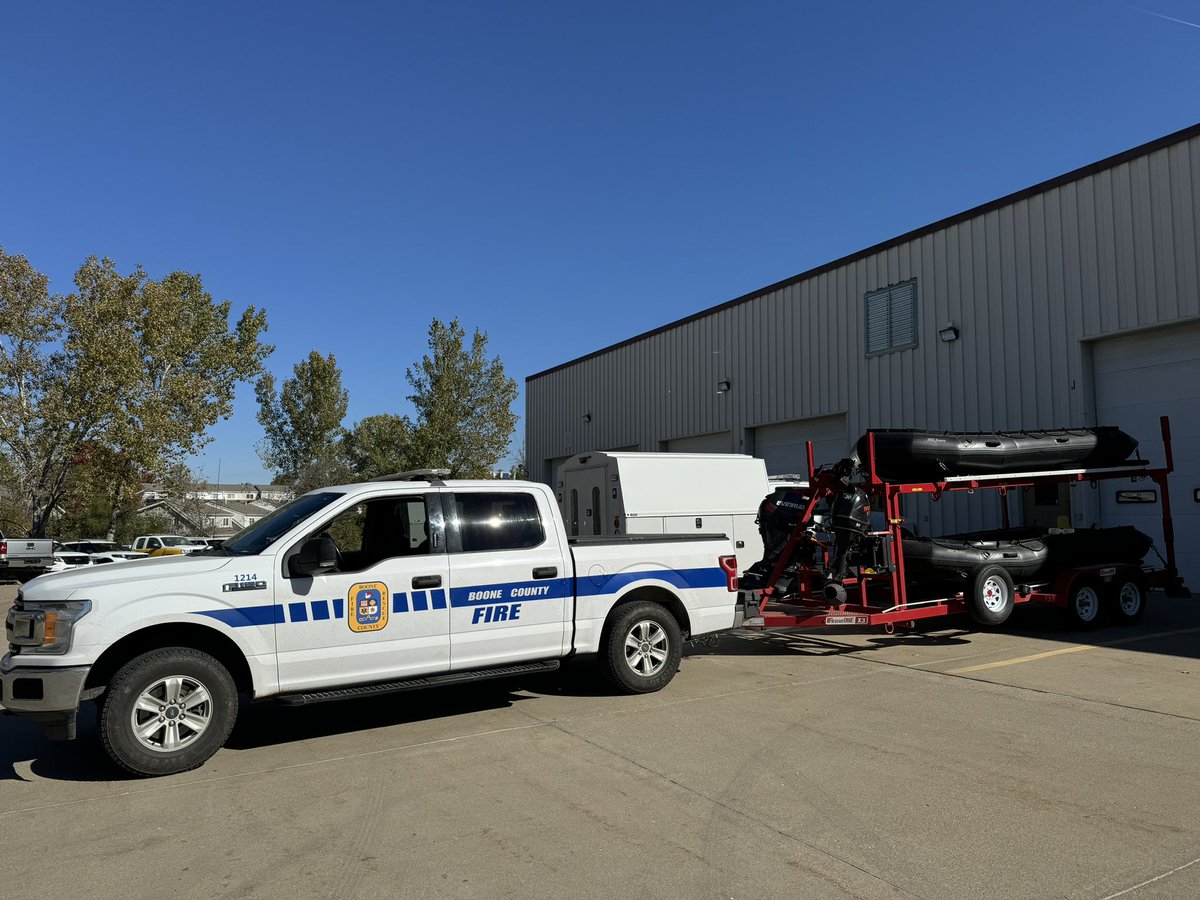 BethanyCatesTV's tweet photo. The Missouri Task Force 1 returns home from North Carolina after assisting with Hurricane Helene. The group will continue coming in at various times for the remainder of the week.
@KOMUnews https://t.co/Z1g6kxcQYS