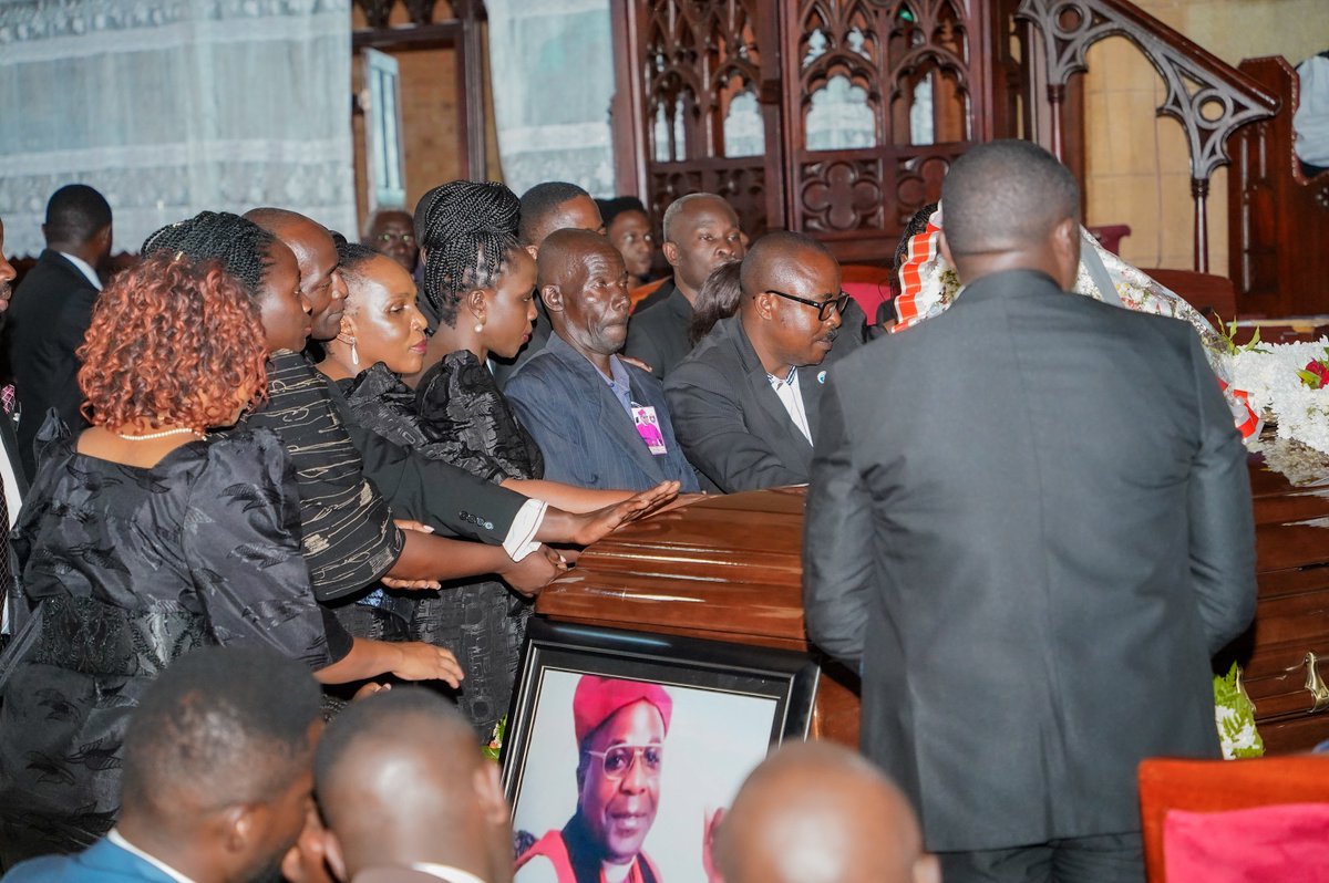 BOBI WINE (@hebobiwine) on Twitter photo 