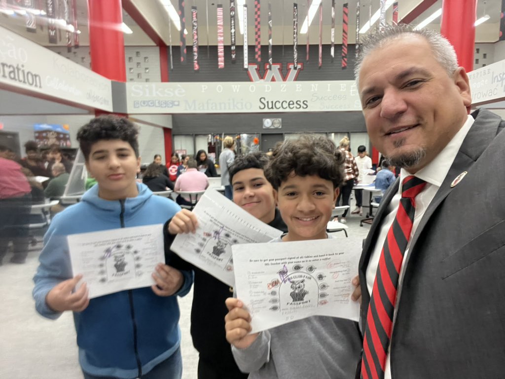 Mr. Lopez tweet media