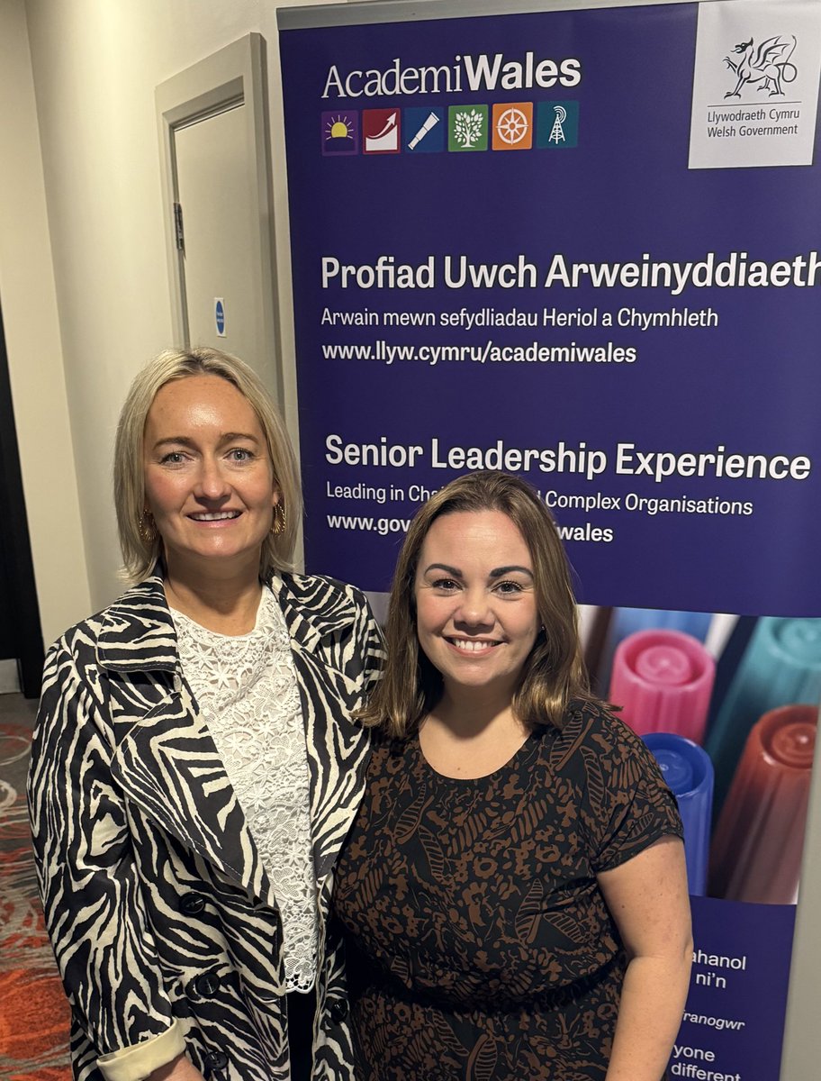 Laura Dunn tweet media