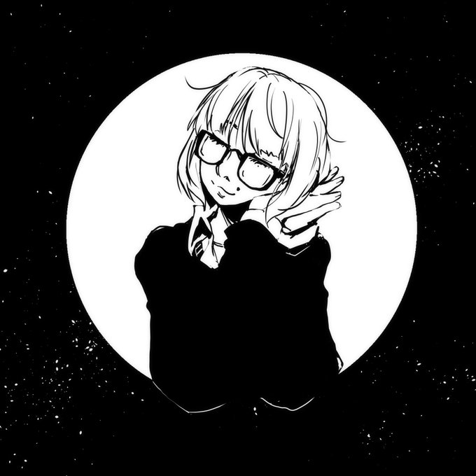 こんな夜更けに再掲。
ほんのさっきまで、夜のエキセントリックをエモーションしてました。
明日も仕事なのでとっととこれで!満月はガスってました。 