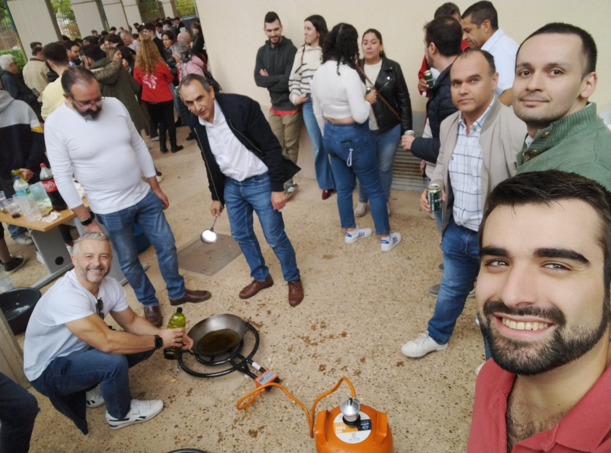 eromeroc97's tweet photo. Buen día hoy para cerrar #SantaTecla2024 en la @esiuclm !! https://t.co/oRjI6GM7cJ