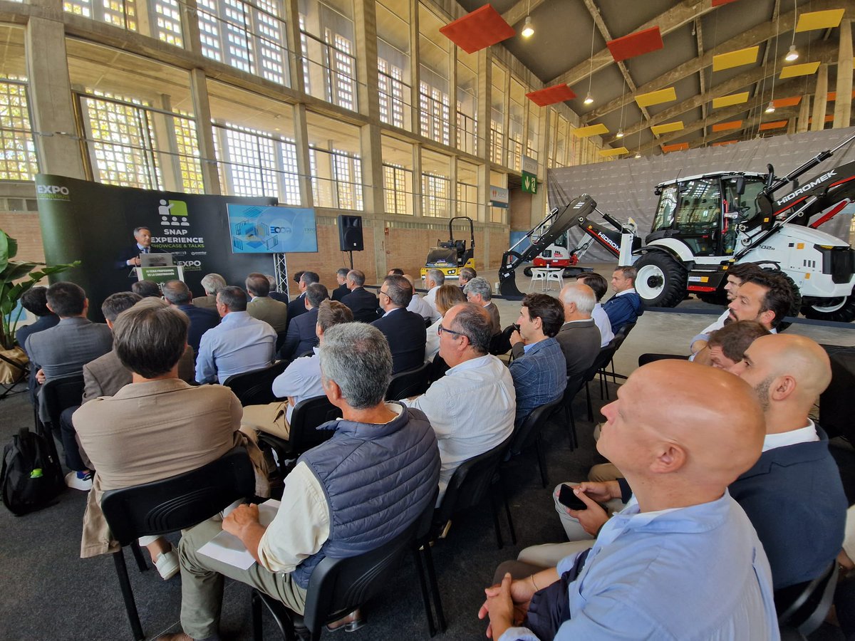 FLCconstruccion's tweet photo. 🏗️ Finaliza @expo_construye 

👏 Gracias a EOSS y a Grato por el agradecimiento que nos han dado durante la feria por nuestra labor. 

Ha sido un placer acompañaros en #Expoconstruye  ¡Nos vemos en la próxima! 

#EresConstrucción https://t.co/tVHDHMErhd