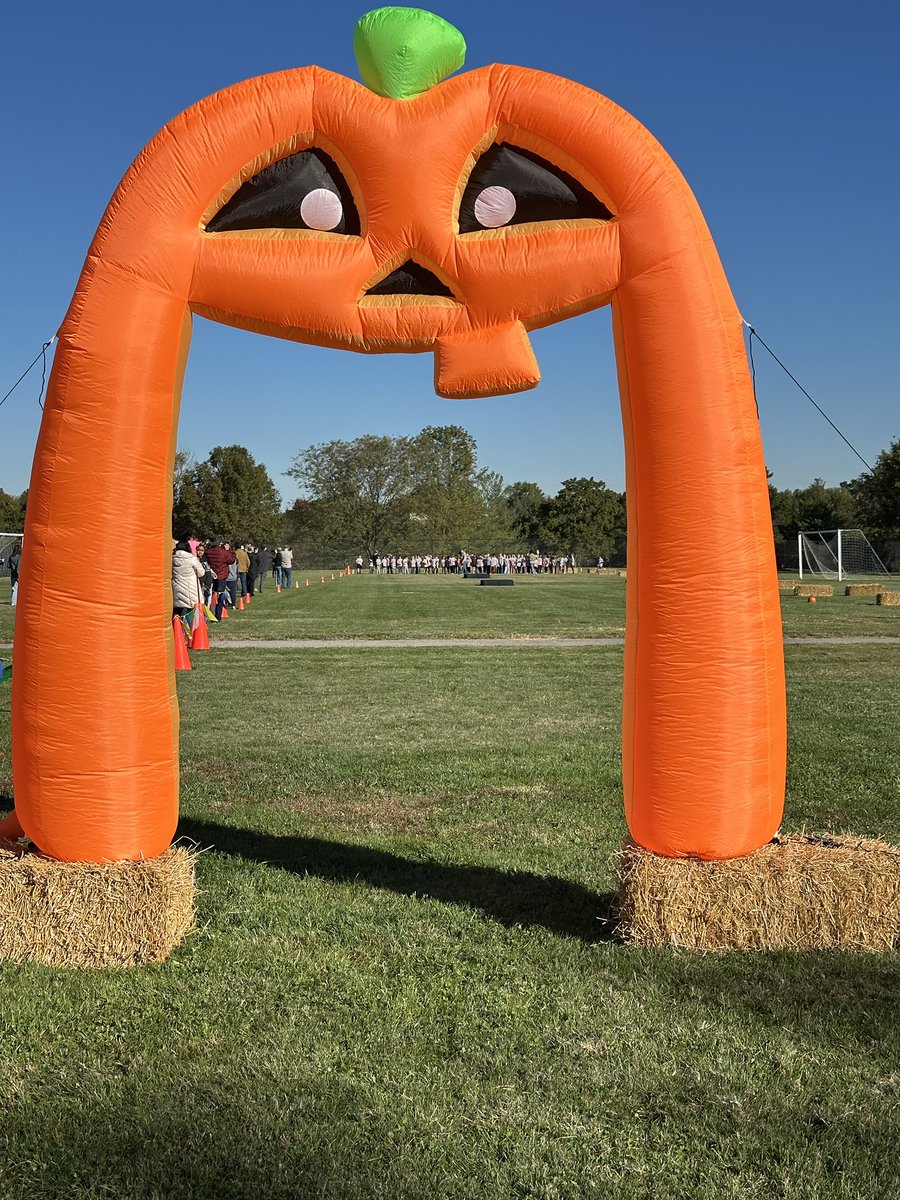 Guess what day it is?! Best day of the year: Great Pumpkin Fun Run! 🎃🦅 let’s do this!! <a href="/FairwayElemAP/">Fairway Elementary AP</a> <a href="/FairwayElem/">Dr. Lorinda Krey</a> #PumpkinRun #FairwayFamily