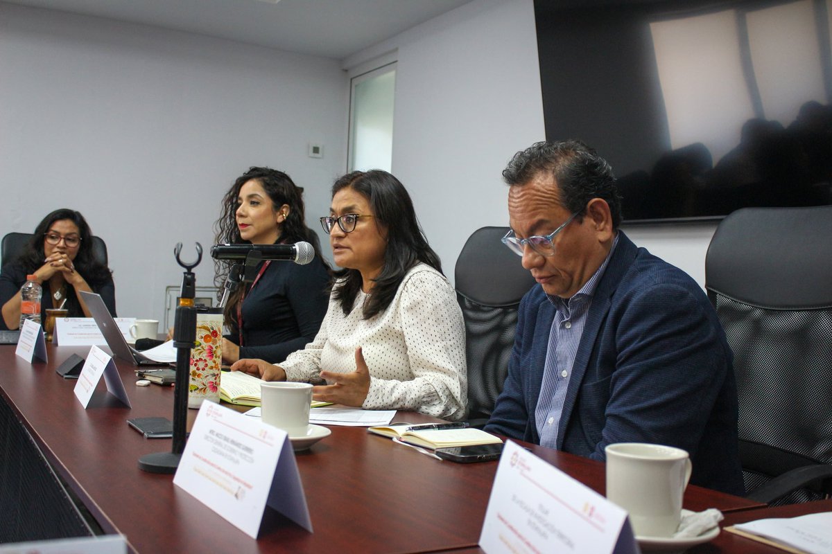 Como todos los días, hoy nos reunimos en el gabinete de seguridad para evaluar las estrategias que nos permitan mejorar la seguridad y la construcción de la paz de las y los iztapalapenses.