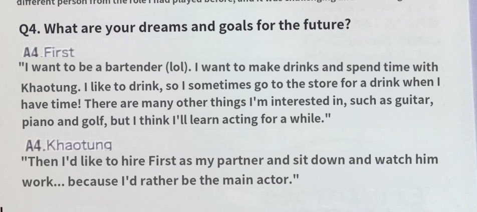 bvtterflyxv's tweet image. 🍊: What makes you happy these days?
🐈‍⬛: Seeing you often :) (+the person next to me too)
🍊: Goal for the next 10 years
🐈: Open a coffee shop 

FK talked about opening a cafe or a bar together~ they still think about it, nothing changed🥺🤍 

#เฟิร์สข้าวตัง
#BookExpo2024xFK