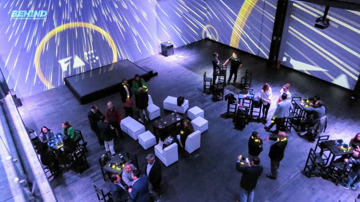 Alex James tweet media