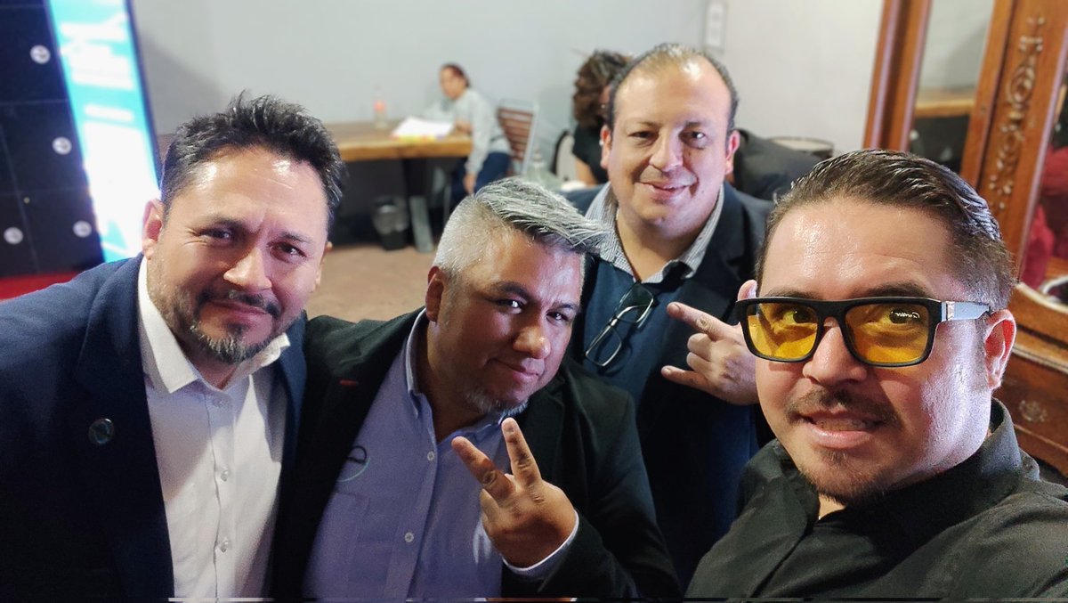 Alex James tweet media