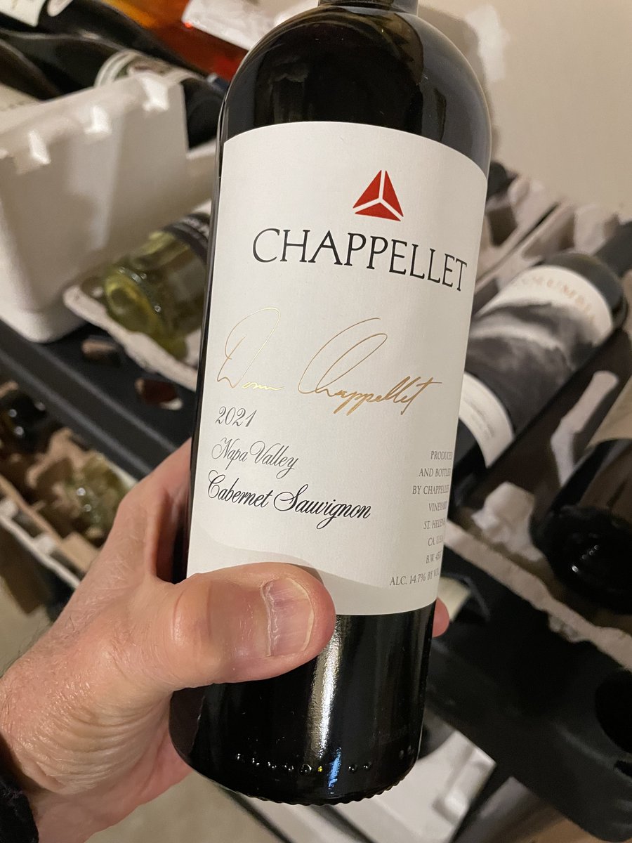 Wine of the week: Chappellet: 2021 "Signature" Cabernet Sauvignon, CA. Dark and concentrated with aromas of cassis, black cherry and hints of vanilla. On the palate, full-bodied with polished tannins along with red fruit flavors, spice and hints of chocolate.
