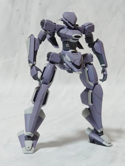 こう、自分の描いたメカを立体物で手に入れるのに以前はパテやら改造やらでけっこう時間コストかかったのが3Dプリンターで大幅にコスト的ハードル下がったのはすごいと思うんだぁ・・・このピチスーパイロット娘も作ってみたいのよね。 