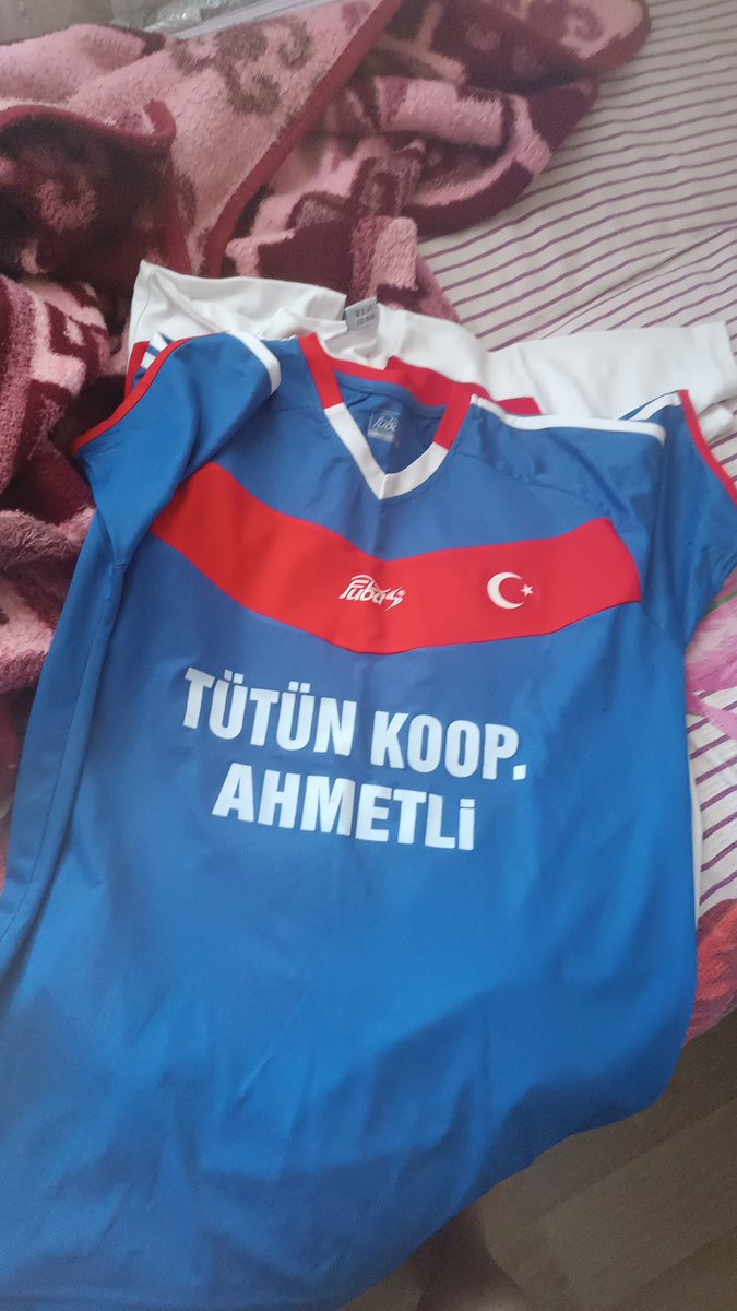 godhatesberk's tweet photo. @esasmavi İnsta öne çıkarılanlar da bu var ondan utandı https://t.co/jMKnt3JVZf