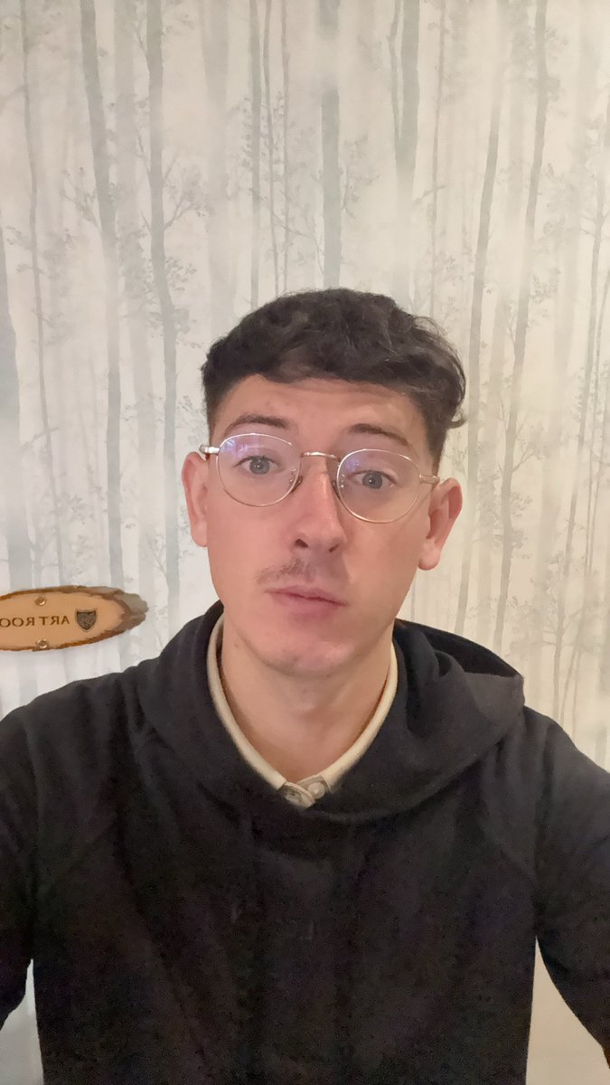 Did I make it to 11am before anyone cared to inform me that I’d shaved *most* of my face last night?…

Yes. Yes I did. 

#HalfTermTired