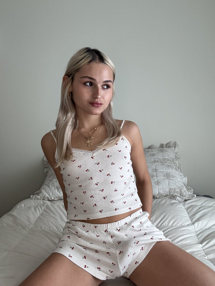 Guess my gender 👀