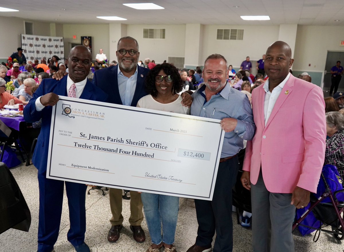 RepTroyCarter's tweet image. I’m committed to making sure every parish in #LA02 receives the resources they need. I was proud to present $70,000 to the @ascensionparish Sheriff’s Office and $12,400 to the @stjamesparishla Sheriff’s Office, both of which I personally selected for #CommunityProjectFunding.…