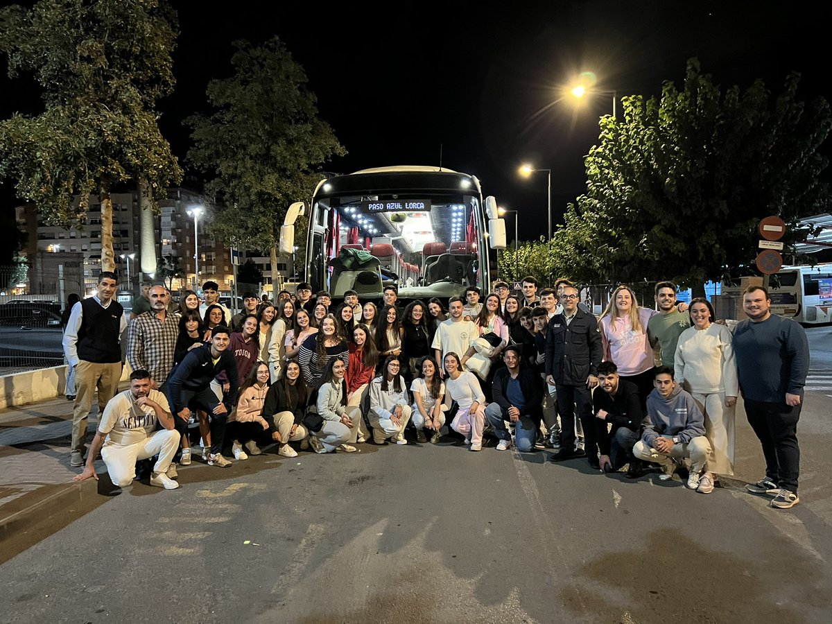 🔵 Esta noche, más de medio centenar de jóvenes azules parten rumbo a León representando a la Hermandad de Labradores, Paso Azul, para asistir al XI Encuentro Nacional de Jóvenes de Hermandades y Cofradías <a href="/johcleon2024/">JOHC León 2024</a>