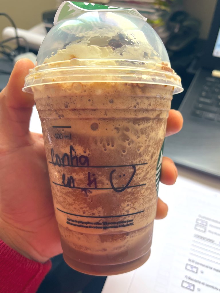 GerardoZeuqram's tweet image. Gracias por recordármelo sirenita de Starbucks #javachip😭👍