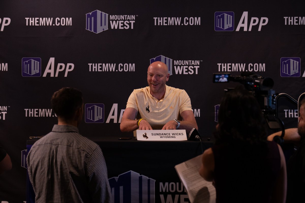 "It's something that I will never forget for the rest of my life." <a href="/wyo_mbb/">Wyoming Cowboy Basketball</a> seniors <a href="/colehenry_1/">Cole Henry</a> &amp; <a href="/KingKobe360/">Kobe Newton</a> treated to the full <a href="/CoachSundance/">𝙎𝙪𝙣𝙙𝙖𝙣𝙘𝙚 “𝙎𝙐𝙉𝙉𝙔” 𝙒𝙞𝙘𝙠𝙨</a> experience riding for the brand at <a href="/MountainWest/">Mountain West</a> media day in Las Vegas.

📰 | tinyurl.com/mt73fjar

#OneWyoming 🏀 #GoWyo