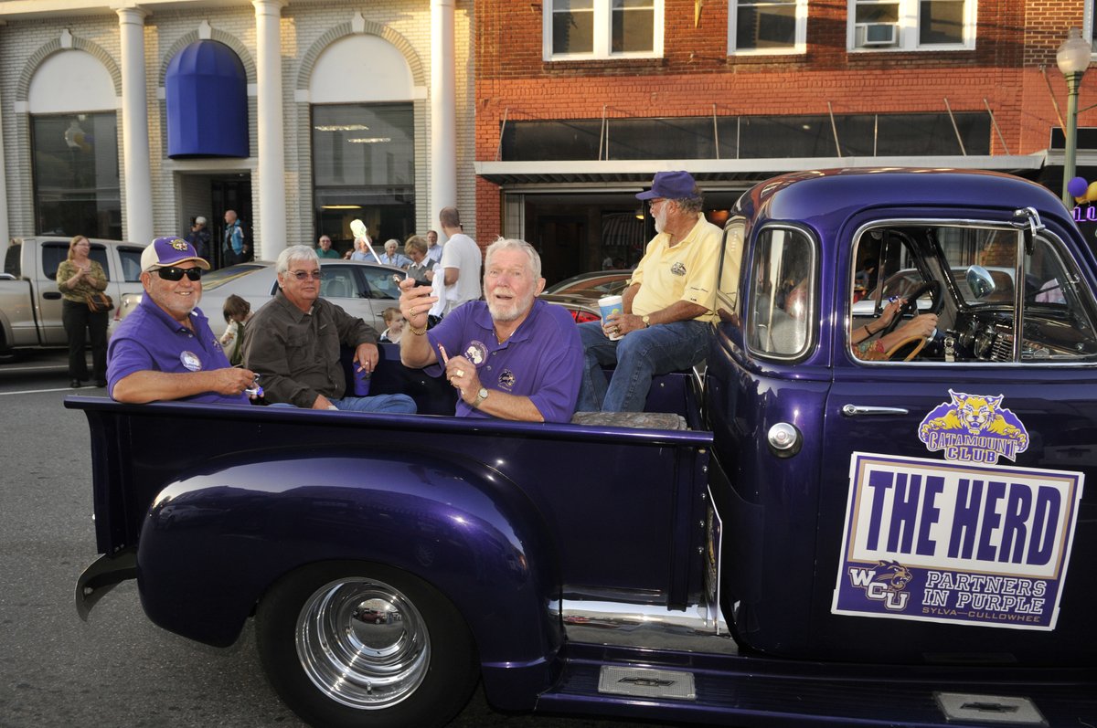 WCU Alumni Association tweet media