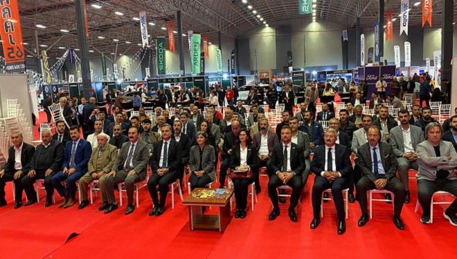 Van’da ilk kez düzenlenen ‘Otomotiv Fuarı’ kapılarını açtı
gazetevan.com/haber/van/1980… <a href="/atlantikfuar/">Atlantik Fuar</a> <a href="/kadiryasr/">Kadir YAŞAR</a> #van #vanhaber