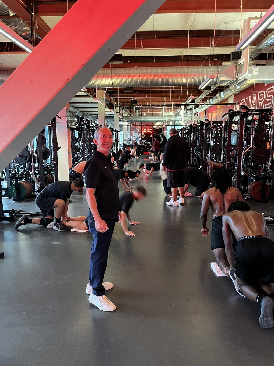 SWCJaguarFB's tweet photo. Your Network is your Networth👈🏽

Our #D1model is built on a holistic approach of providing our student athletes with Networking opportunities outside of football. 

Thank you Gary Kaplan for pouring your knowledge into our guys.

#NuclearEngineering #GoLEFT👈🏽 https://t.co/S27qexwgL2