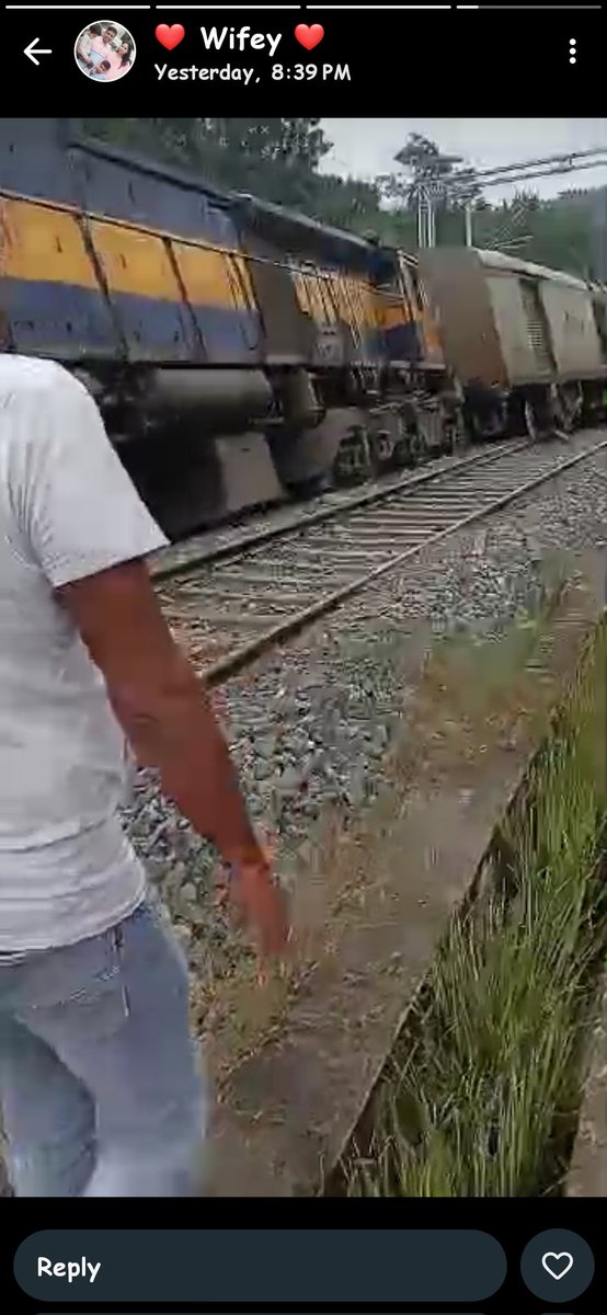 anup_kumar_k's tweet photo. TRAIN NO 12520 (AGTL LTT AC EXP) Train derailer at 4pm 

@silcharNOW https://t.co/HES9WNN7h6