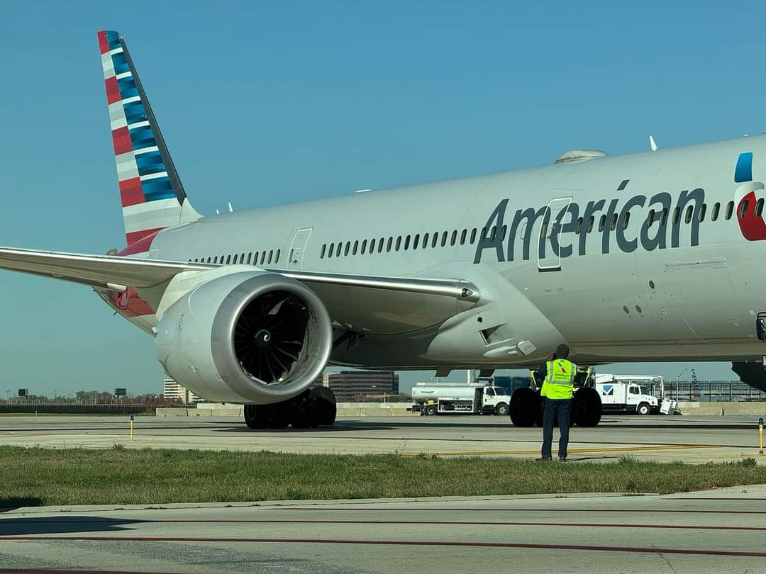 WindyCityDriver's tweet photo. At approx. 3 this afternoon, @AmericanAir Flight 47 was on Taxiway Bravo, heading to its gate at T5 when it ingested a cargo container into its #2 (right) engine destroying the can and severely damaging the aircraft. There are no reported injuries #ChicagoScanner #avgeek #AA47 https://t.co/bMahnpu7S8