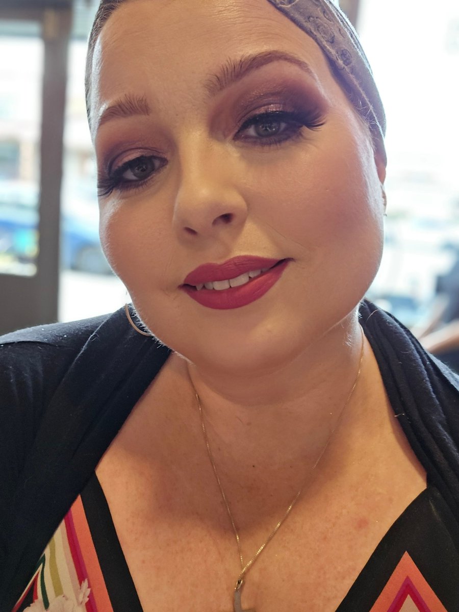 PoeticMBurns's tweet image. First evening out after recovery. Baby steps

#postoperation #selfie #recovery