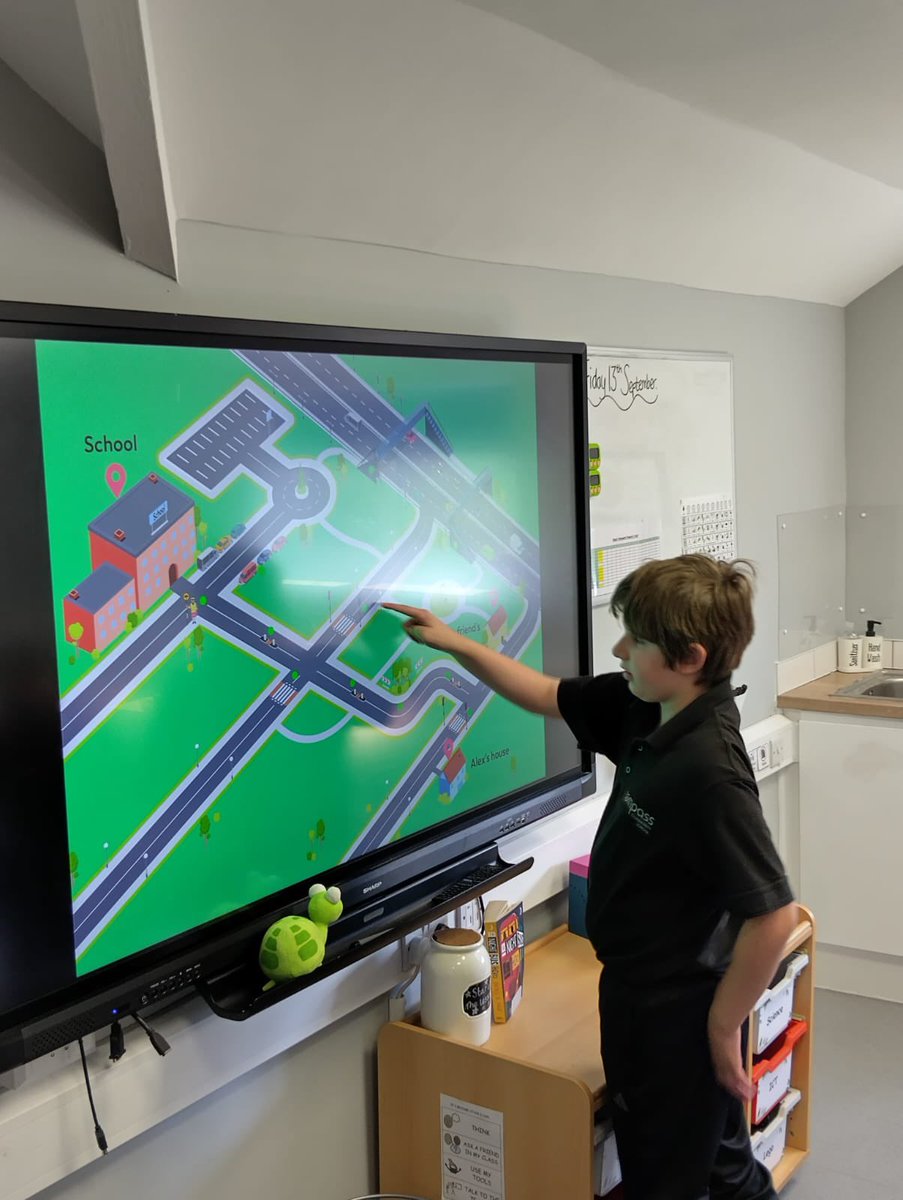Check out Aspen class using their road safety skills in PSHE to help their virtual school friend get to school and back home again safely! Well done Aspen class, Miss Hewson is so proud of you! 🌟
