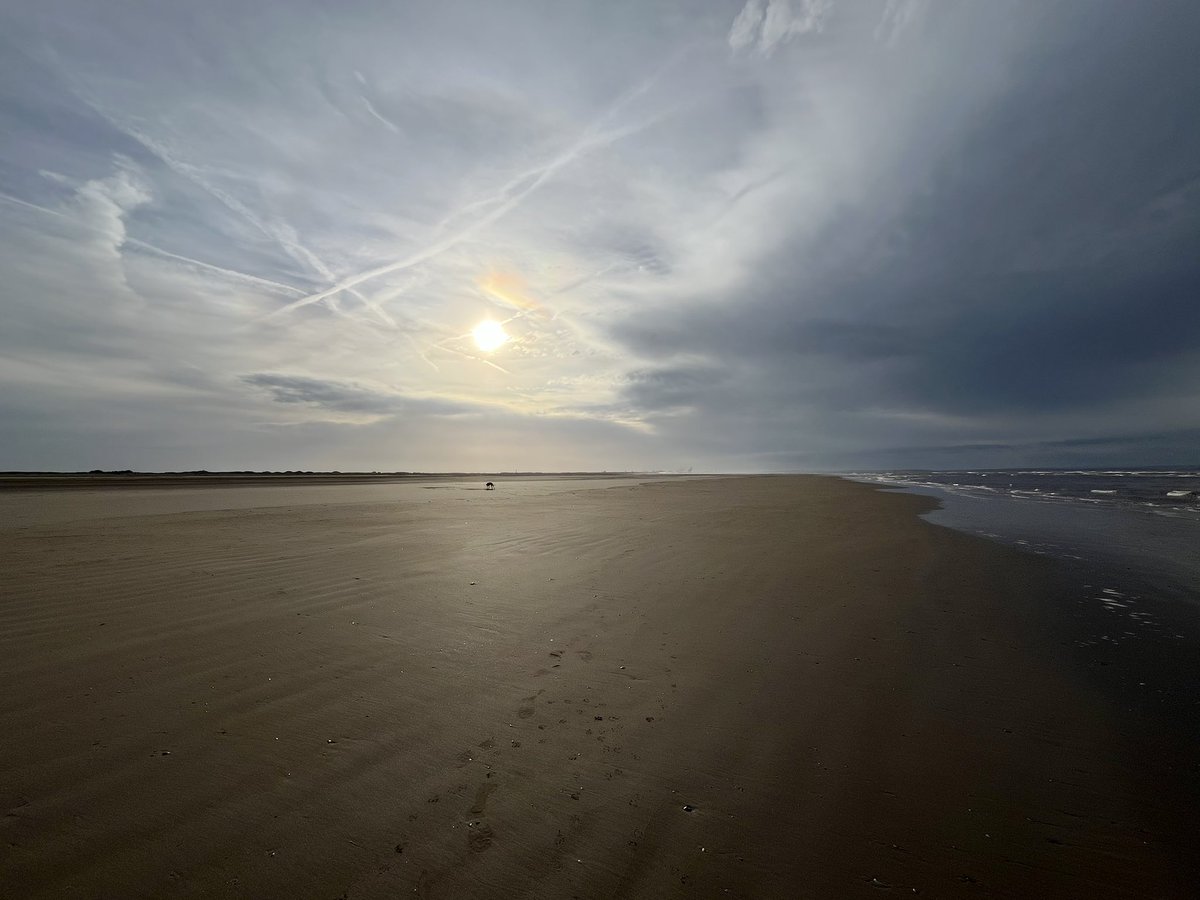 WalkingMunro's tweet photo. #Formbybeach https://t.co/JVKGvQyeQ8