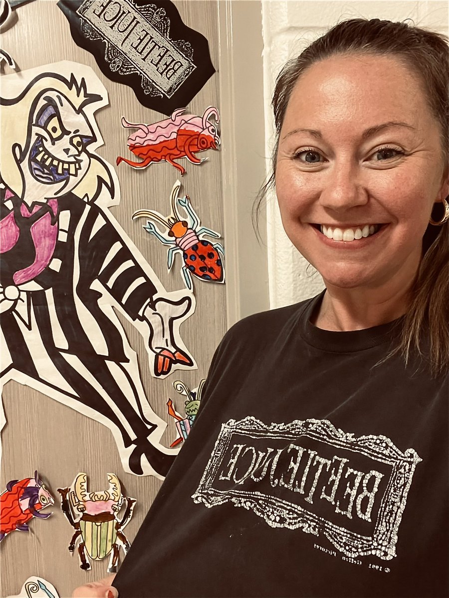 Day-O! Daaaay-o! Daylight come &amp; me want to go home! One really cool thing growing up was that my dad animated the Emmy winning cartoon series-Bettlejuice! Today I shared some original stills from the show, &amp; students helped create bugs for our Bettlejuice door. @StJoesActon🐛 🐞