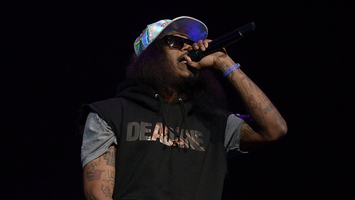 WATCH: Ab-Soul Pays Tribute To His Late Friend On Upcoming Album 'Soul Burger' | WGCI-FM wgci.iheart.com/content/2024-1…
