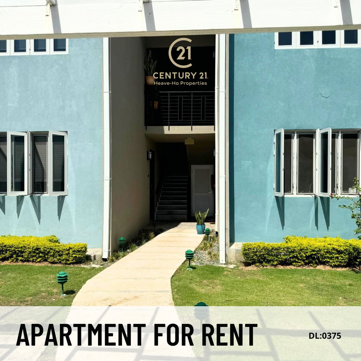 C21HeaveHo's tweet photo. 🚨APARTMENT FOR RENT 

𝗔𝗱𝗱𝗿𝗲𝘀𝘀: 33 Seymour Avenue, Kingston 6, St. Andrew
𝗣𝗿𝗶𝗰𝗲: JA$295K/Mth

𝐅𝐞𝐚𝐭𝐮𝐫𝐞𝐬:
• 2-bed
• 2-bath
• 1,000 sq. ft.
• Home Office/Study
• Central
• Gated 
• Pool
• Carport
• Water Tank
• 24Hr Sec

Andrea Sweeney
☎️ 876 869-5315 https://t.co/gGsPFMIx6g
