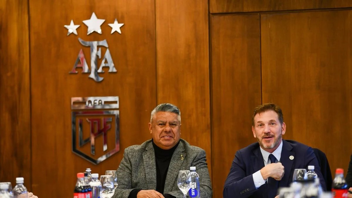 DiegoJosChes_Ok's tweet photo. Ojalá que la AFA sea #intervenida y se cree un comité de #regulación propuesto por la FIFA, que administre las actividades de la AFA de ahora en adelante hasta que se #normalice la situación. El impresentable, Claudio Chiqui Tapia, no puede seguir más formando parte de ese antro. https://t.co/nZXmOrxePe
