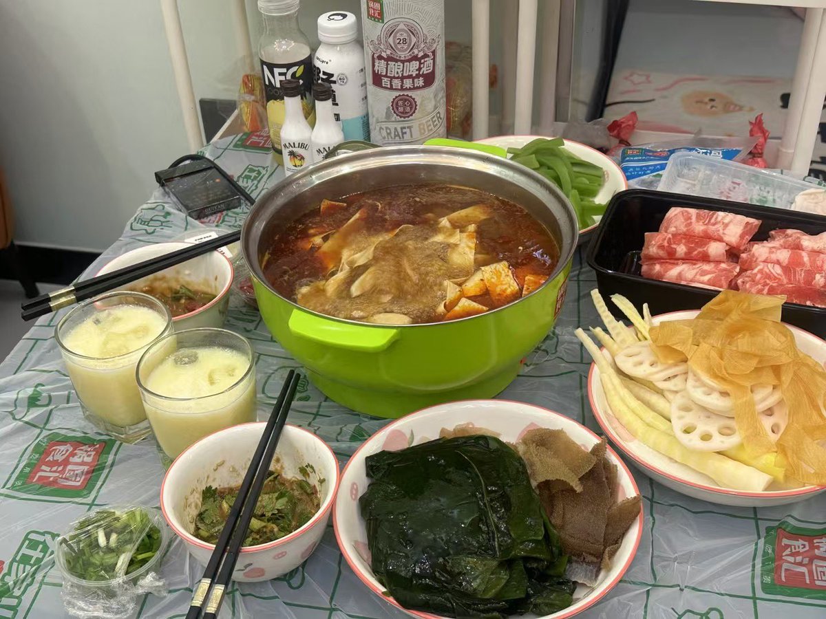 黄推福利内容 - 小妖精(纯玩)的精彩图片 福利姬小妖精(纯玩)分享的黄推图片2 - 网红私拍内容