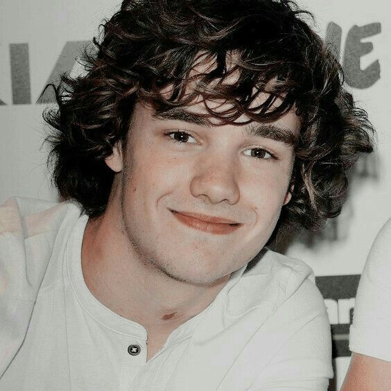 yoteamoLadyGaga's tweet photo. Duele que alguien que marcó parte de tu vida ya no esté, pero el hecho de que se hayan ido teniendo una vida larga por delante, lo hace peor

#LiamPayne #Liam_Payne https://t.co/mUZnLEkR2w