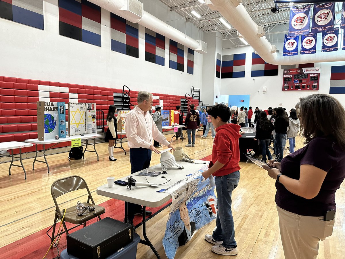 BAMS_GLopez's tweet image. A few sights from #WarriorNation’s career day. 
Our Warriors got some great info on their way to being #CCM ready! 
Thank you to all of our presenters who joined us today, and to our #WarriorStrong Counselors for their planning and preparation. 
A huge success!
