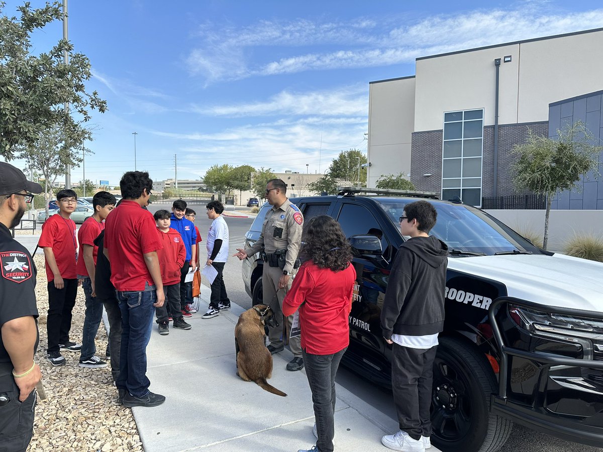 BAMS_GLopez's tweet image. A few sights from #WarriorNation’s career day. 
Our Warriors got some great info on their way to being #CCM ready! 
Thank you to all of our presenters who joined us today, and to our #WarriorStrong Counselors for their planning and preparation. 
A huge success!