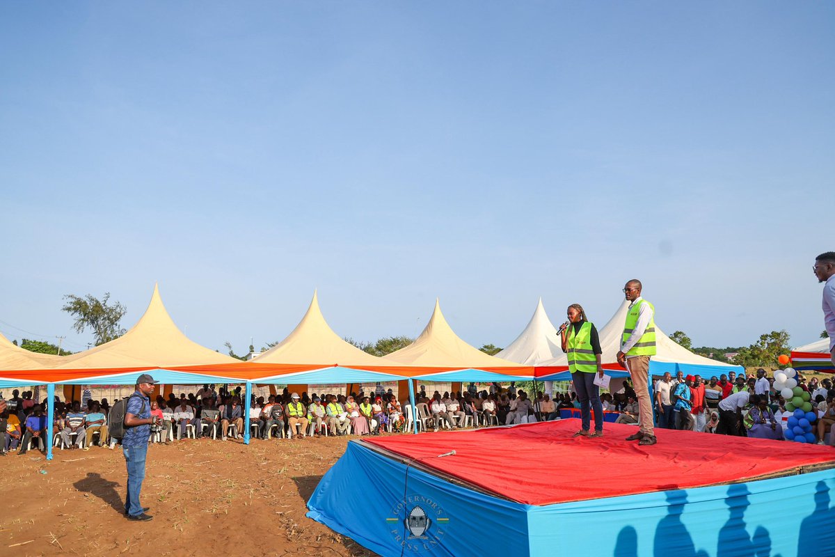 GideonMungaroM's tweet photo. Breaking Ground on Transformative Infrastructure in Kibokoni!

Today, I had the privilege of launching and breaking ground for the Kenya Informal Settlements Improvement Project (KISIP 2) in Kibokoni M17E. This project marks the start of significant infrastructure upgrades, including the construction of 2.2 km of roads, footpaths, drainage systems, and the installation of four solar-powered highmasts.

These developments are a crucial step toward improving the quality of life in our communities, uplifting livelihoods, and ensuring better infrastructure for all.

I was honored to be joined by leaders dedicated to this cause, including Hon. Amina Mnyazi, MP for Malindi, Hon. Gertrude Mbeyu, Women Representative, Hon. Harry Kombe, CECM Kilifi Department of Public Works, Roads and Transport Hon. Catherine Kenga, and Hon. Jane Kamto, CECM Kilifi Dept of Lands, Energy, Housing, Physical Planning & Urban Devt among others.

#buildkilifi
#mungarowamaendeleo
#HapaKaziTu