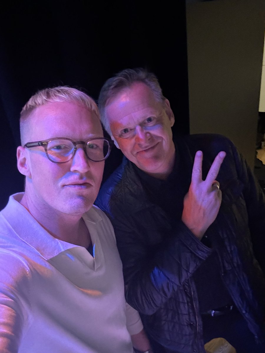 Danni Deluxe tweet media