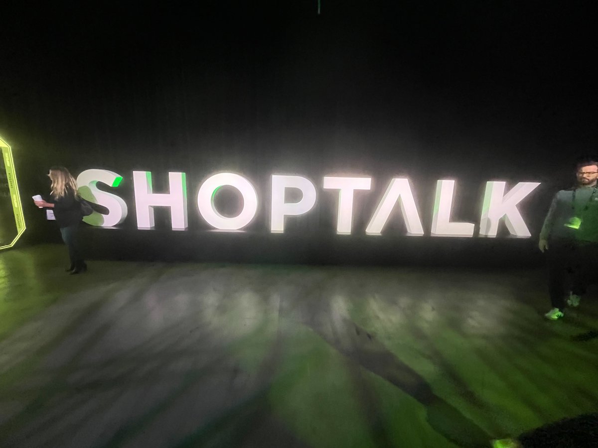 returngoai's tweet photo. We're here at @shoptalk Fall, and the energy is electric! Are you here too? Come say hi! 

(And if you need to charge your phone - check out the ReturnGO-branded charging stations!)

#ShoptalkFall #retail #ecommerce #retailtech #omnichannel https://t.co/qHYaTZWmC0