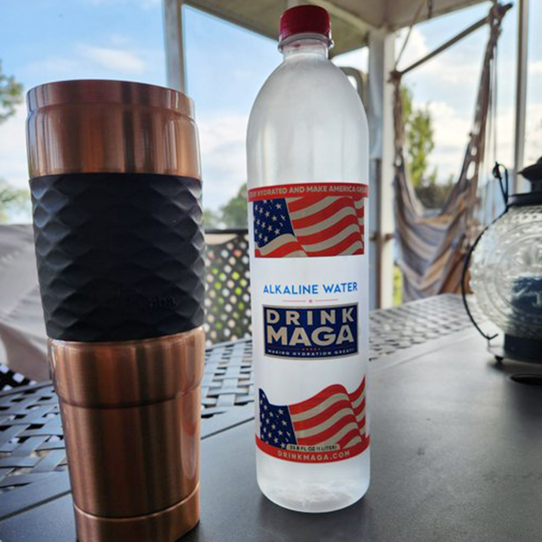 drink_maga's tweet photo. Staying hydrated and supporting our President 🇺🇸💧

This isn’t just water—it’s American-made and stands for everything we believe in. Keep up the fight for Trump and stay refreshed with #MAGA Water.

Order your case today at https://t.co/yMgZdW8NUj

#Trump2024 #SupportAmerica https://t.co/PKBcvAAg0F