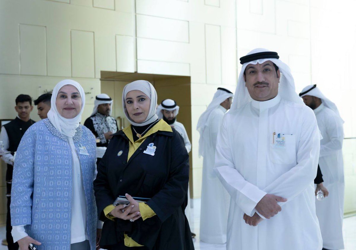 kts_org_kw's tweet photo. لقطات من فعاليات اليوم الأول من المؤتمر التربوي الخامس والأربعين
#المؤتمر_التربوي
#مؤتمر_جمعية_المعلمين https://t.co/zfTj5tfbZc