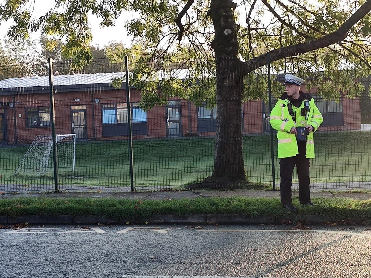 GMP Traffic (@gmptraffic) on Twitter photo Our vigilance outside schools continued today, as officers from roads policing attended to monitor speeds during pupil drop off at <a href="/stlukesce/">St Luke's CE Primary</a> . Communities throughout Greater Manchester can expect to see more of this high visibility presence at schools, throughout the county. Our vigilance outside schools continued today, as officers from roads policing attended to monitor speeds during pupil drop off at <a href="/stlukesce/">St Luke's CE Primary</a> . Communities throughout Greater Manchester can expect to see more of this high visibility presence at schools, throughout the county.