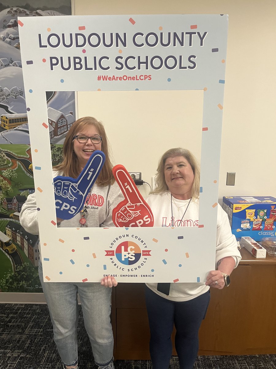 Best Attendance Sec and BookKeeper
#WeAreOneLCPS #JML
<a href="/JML_MS_Official/">JM Lunsford MS</a>
<a href="/LCPSOfficial/">LCPS News</a>